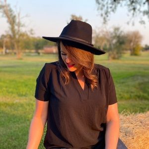 Black Rim Fashion Hat